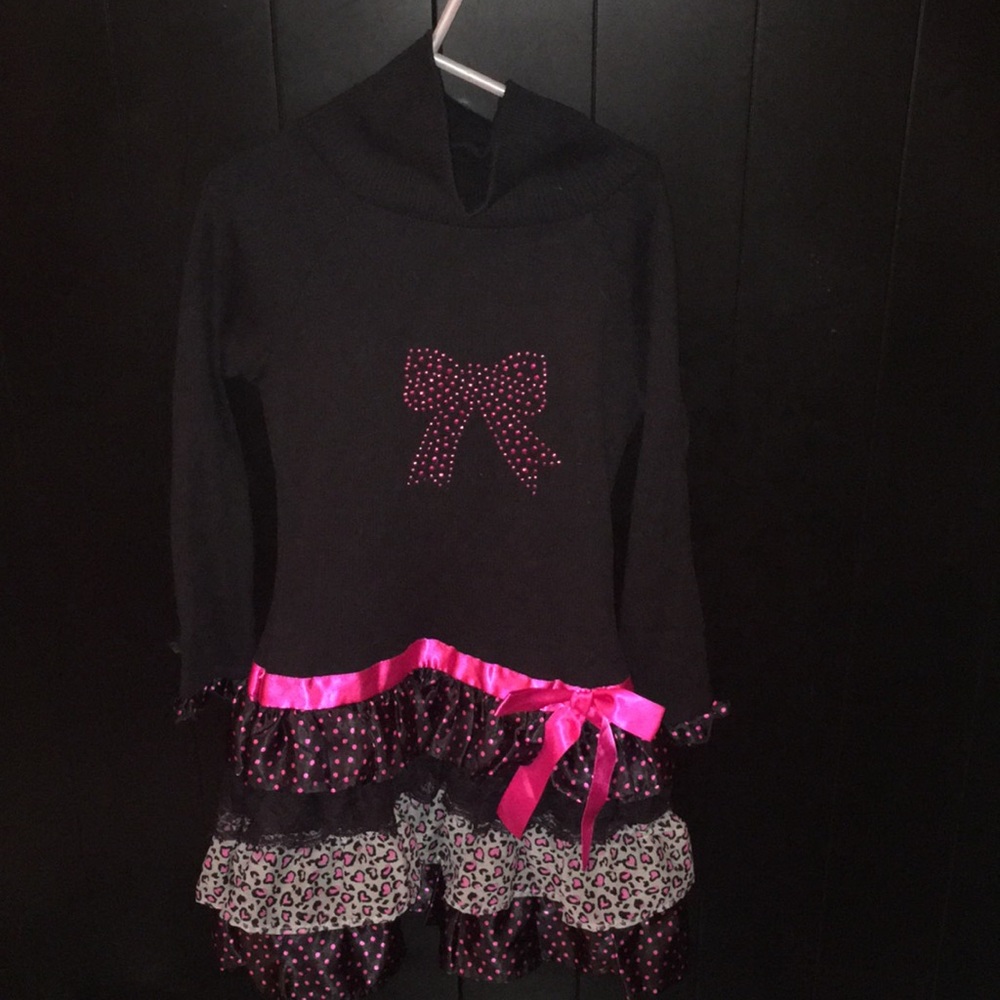 BLACK TURTLE NECK, GIRLS DRESS,